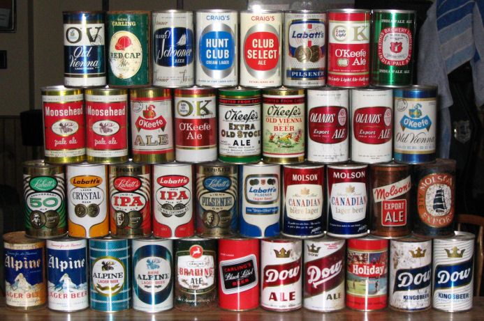 Scozia: colleziona lattine di birra, oltre 6000 in casa