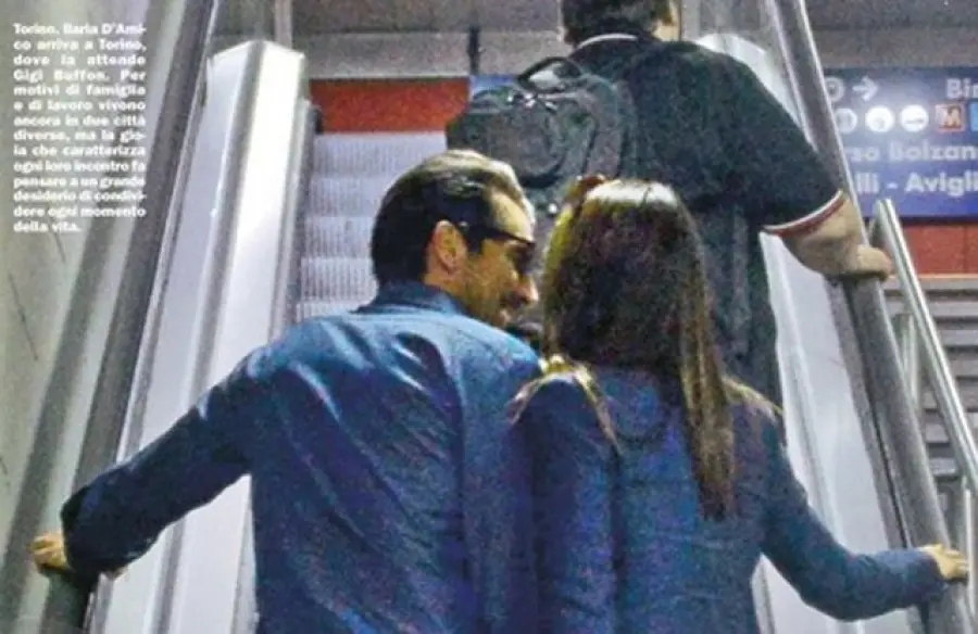 Gigi Buffon e Ilaria D'Amico: effusioni alla stazione, foto su "Chi"