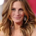 Julia Roberts detesta chirurgia estetica: modello di donna che invecchia