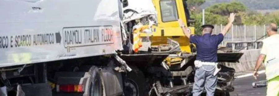 Ragusa: scontro frontale tra autocarro e vettura, due fratelli alla guida dei mezzi