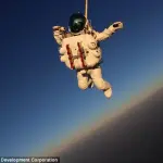 Manager di Google si lancia dalla stratosfera: battuto record di Baumgartner