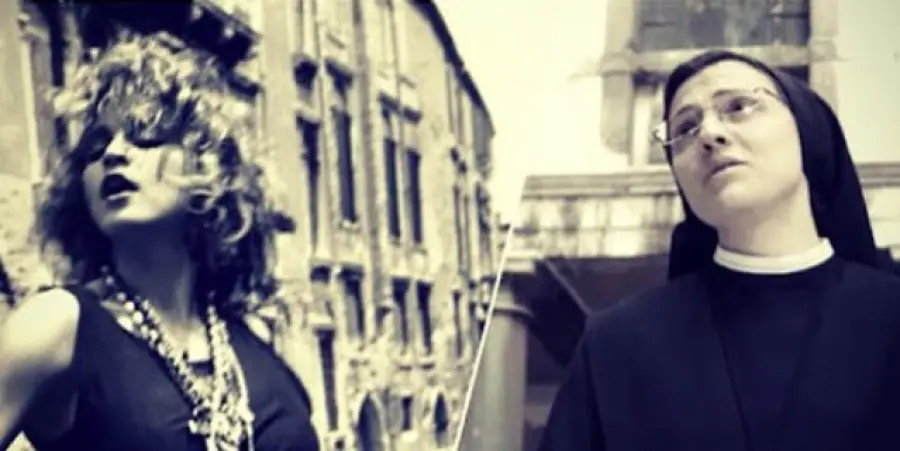 Suor Cristina canta "Like a Virgin", Madonna scrive su Facebook: "Like A Virgin? #bitinghard"