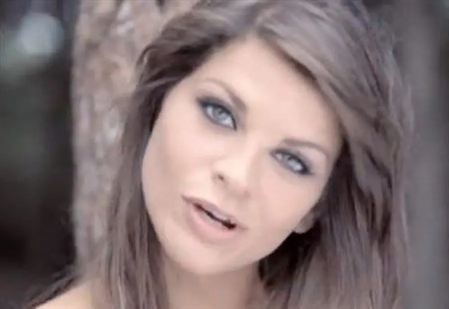 Alessandra Amoroso presenta "L'hai dedicato a me", nuovo singolo