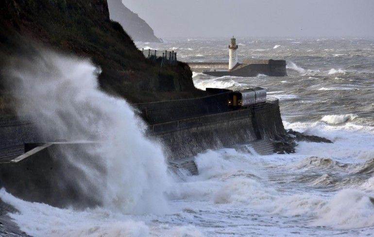 Maltempo, Attila spazza via scampoli d'estate: una vittima