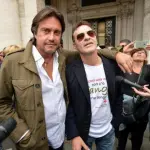 Genova, manifestazione contro sindaco e governatore: protesta anche De André