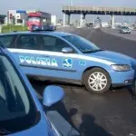 Frosinone: sacerdote contromano in autostrada, tragedia evitata