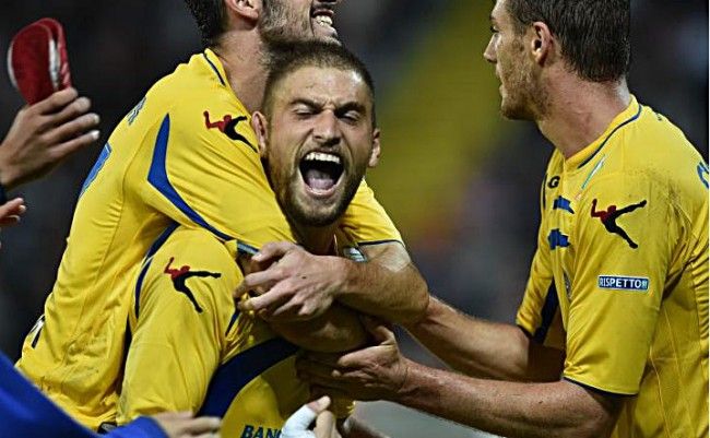 Calcio, serie B: Frosinone batte Modena 2-0. Ciociari primi in classifica