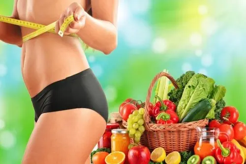 Prova costume estate 2017, cos'è la dieta detox?