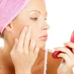 Come curare i brufoli sottopelle?