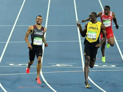 Usain Bolt Bluffa De Grasse Sul Filo Del Traguardo Dei 200 M, Il Mito Vola In Finale