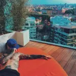 Fedez acquista appartamento sontuoso alla CityLife di Milano: criticato