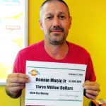 Vince alla lotteria e investe denaro in crystal meth: la storia di Ronnie Music Jr