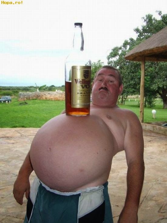 Italiani fumano meno ma preoccupano obesità e alcol