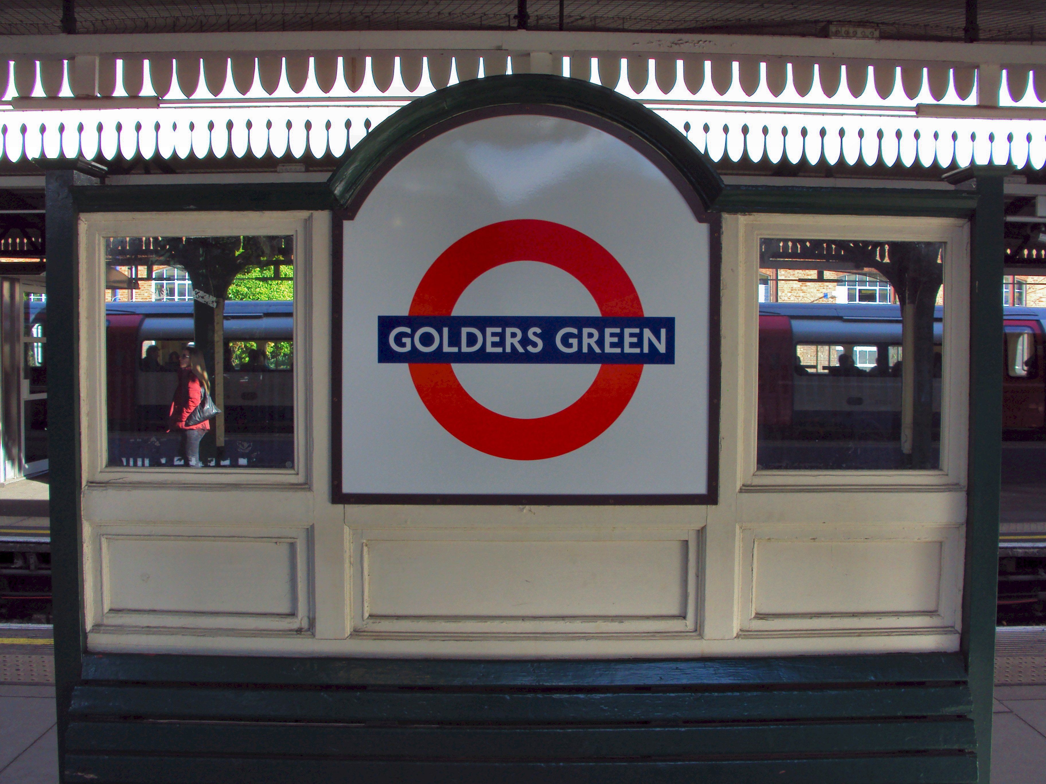 Londra, allarme bomba alla stazione di Golders Green