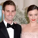 Miranda Kerr fidanzata ufficialmente con Evan Spiegel, fondatore di Snapchat: foto anello su Instagram