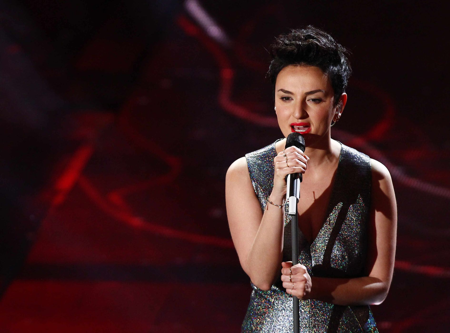 Arisa lascia la musica per diventare mamma