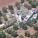 Scontro tra treni in Puglia: morti e feriti sulla tratta Andria-Corato