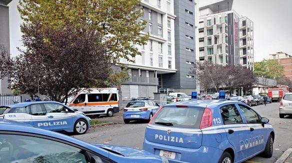 Milano, Studente Cade da Hotel e Muore