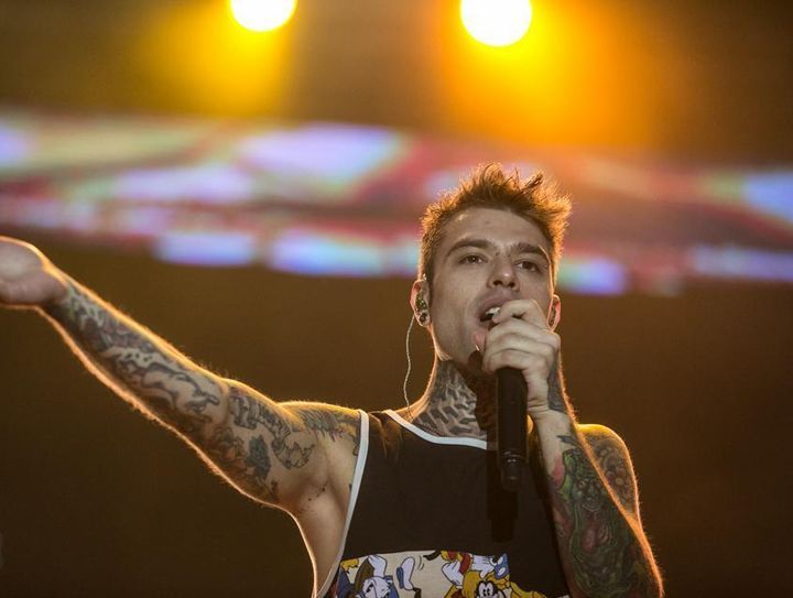 Fedez Annuncia Video "21 grammi"