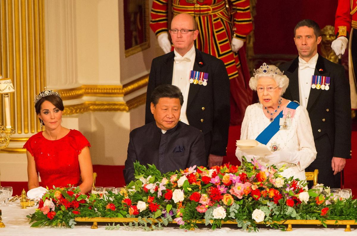 Kate Middleton: Abito Rosso nel Dinner per Jinping