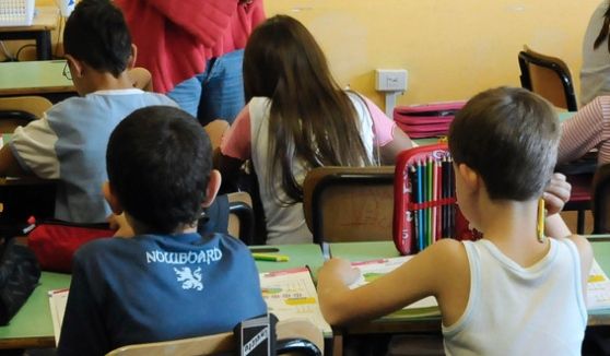 Parma, Maestra Offende Bimbi