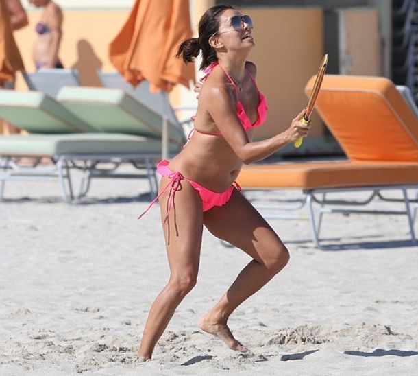 Eva Longoria, Bikini Mozzafiato a Miami