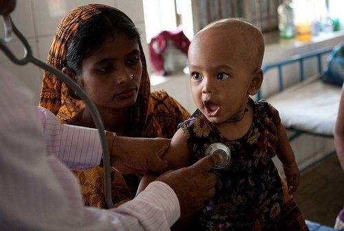 Polmonite Uccide oltre un Milione di Bimbi l'Anno: MSF Lancia Petizione