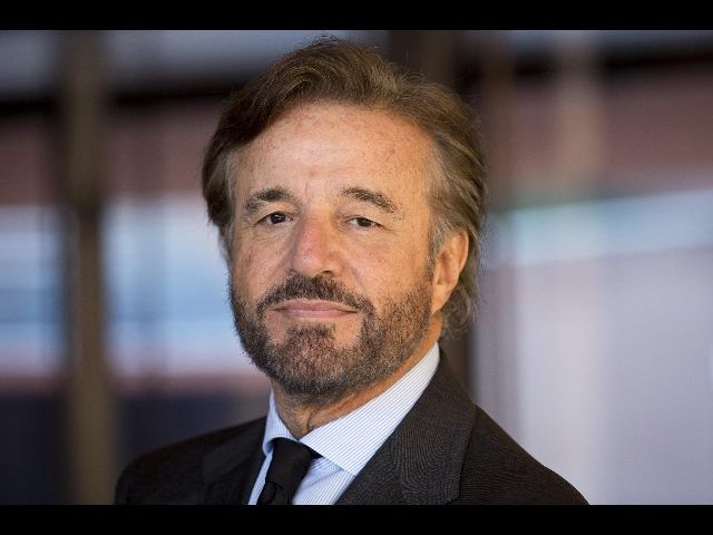 Christian De Sica ricoverato al 'Loreto Mare' per malore