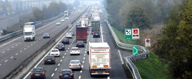 A1, autobus ribaltato nel tratto Ferentino Anagni