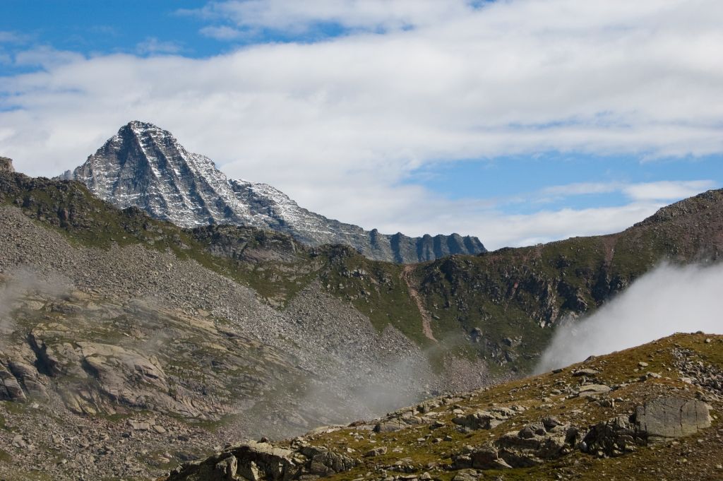 Valle Soana, alpinista cade e muore