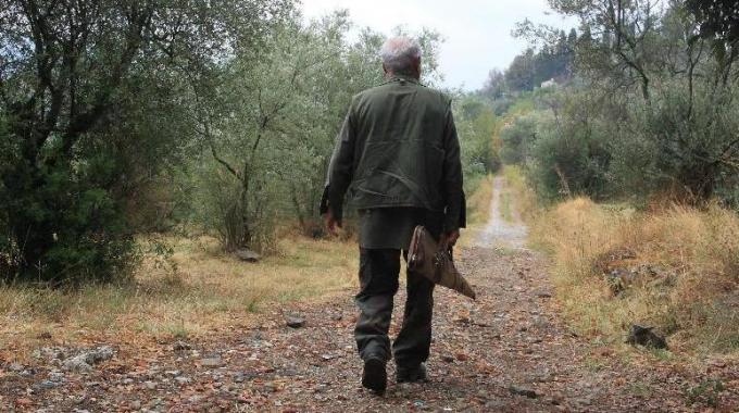 Salerno, 12enne colpito al petto durante battuta di caccia