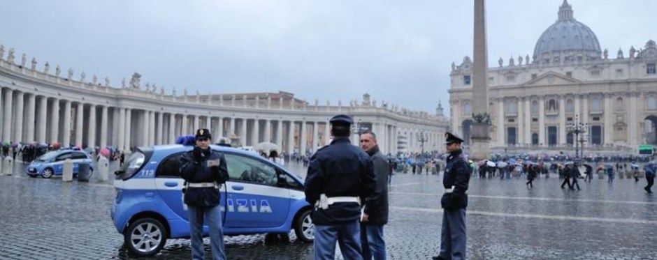 Uomo nudo a San Pietro