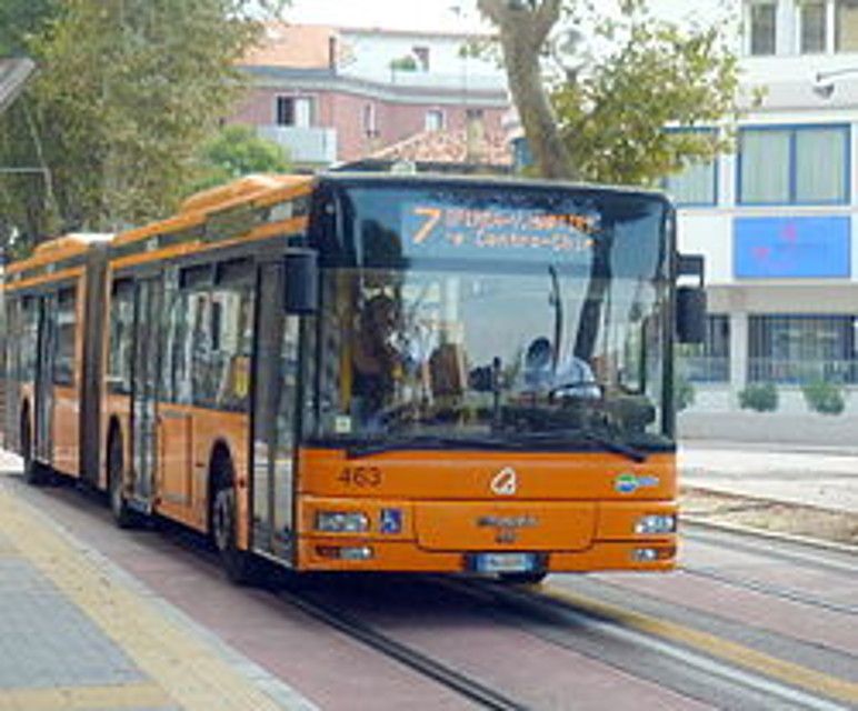 Roma: Gomma Bus Esplode: Malore per Passeggero