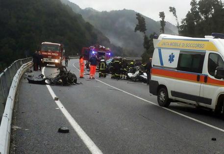 Fermignano, 2 Bimbi Morti in Incidente Stradale