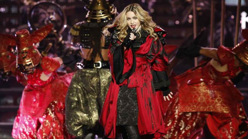 Madonna Blasfema per Arcivescovo Manila