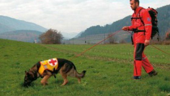 Reggello, nonna e nipotina scoperte in canalone