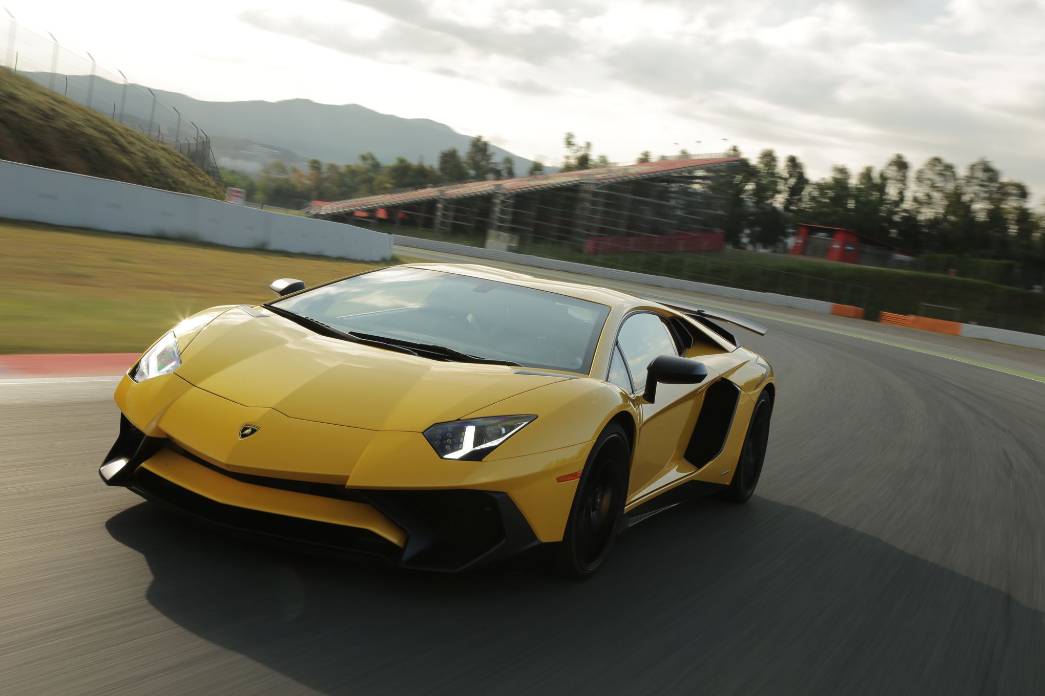 Lamborghini: Vendite in Aumento, 2015 Anno Memorabile