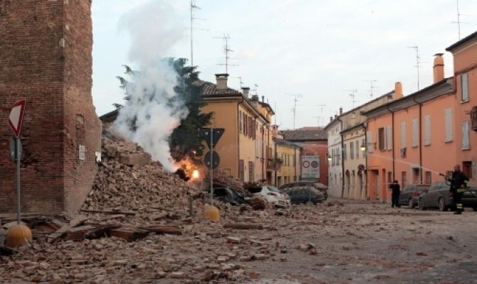 Scuola elementare edificata con cemento depotenziato