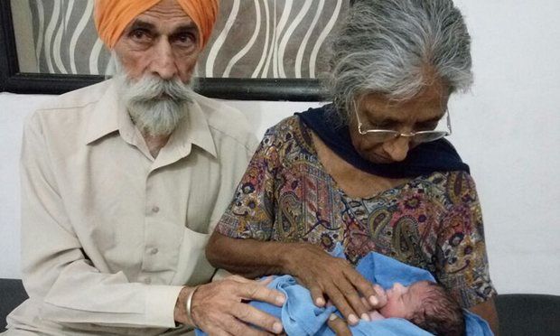 India: madre a 72 anni