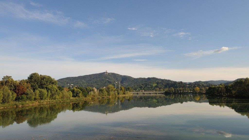 Torino, bimba nomade annega