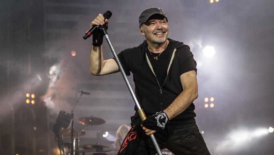 Vasco Rossi invita a non temere terrorismo