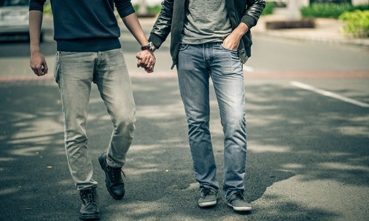 Omofobia a Rovigo: barista omosessuale insultato da gruppo di ragazzi
