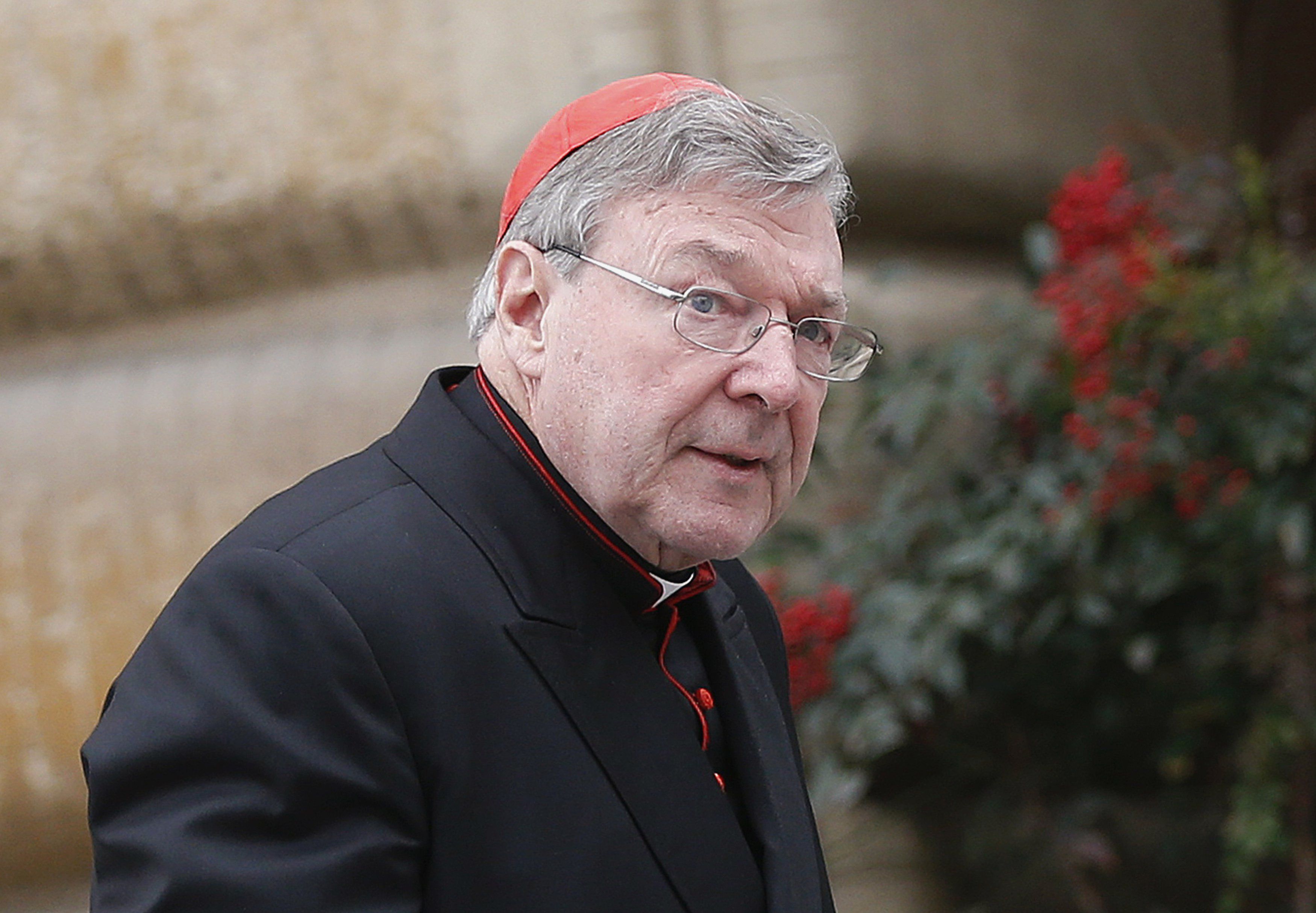 Vaticano, George Pell ha violentato minori