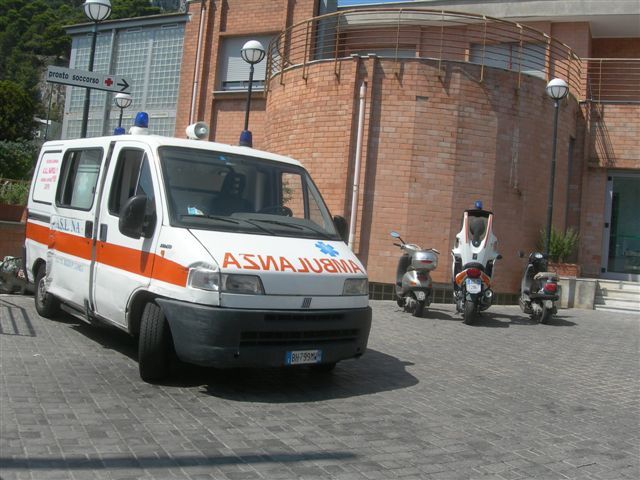 Capri, bagni per disabili adibiti a depositi